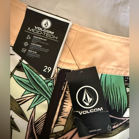 VOLCOM Tropical Print Men's Swim Shorts - Picture 7 of 10